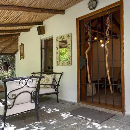 Cozy House With Garden In Bodrum 比特兹