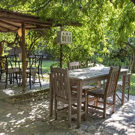 Cozy House With Garden In Bodrum 酒店 3*