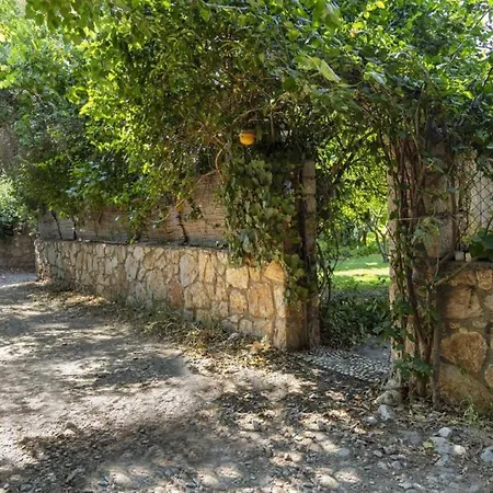 Cozy House With Garden In Bodrum 3*